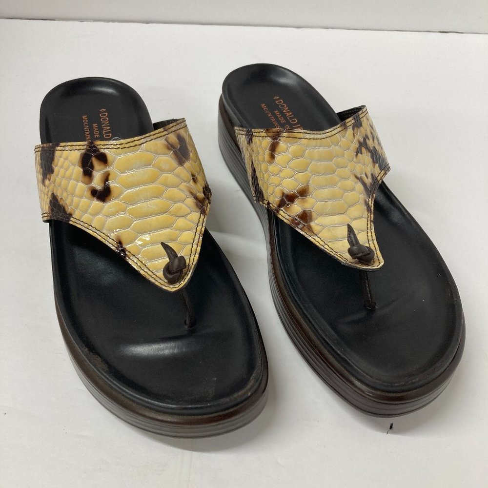 EUC Donald J. Pliner Sandals - Picture 2 of 8